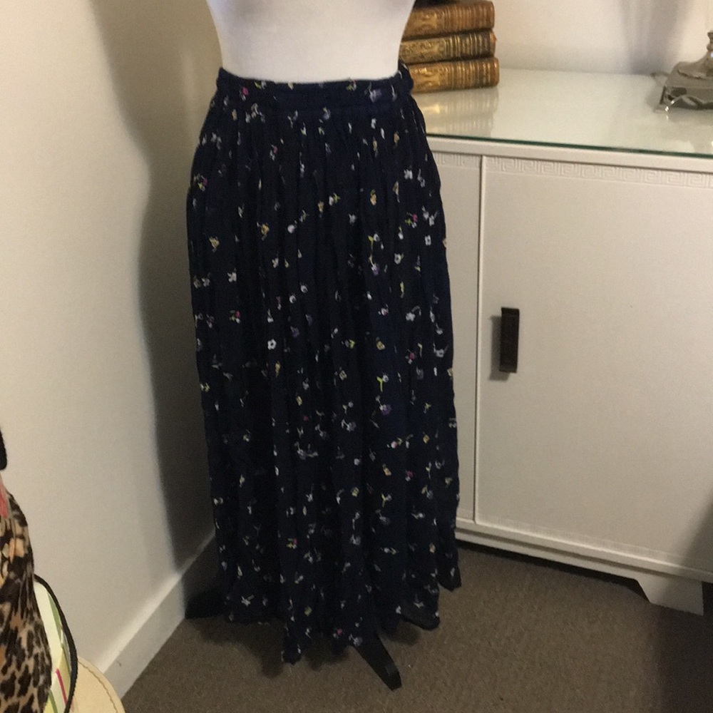 Lightweight Semi Sheer Floral Skirt Size S